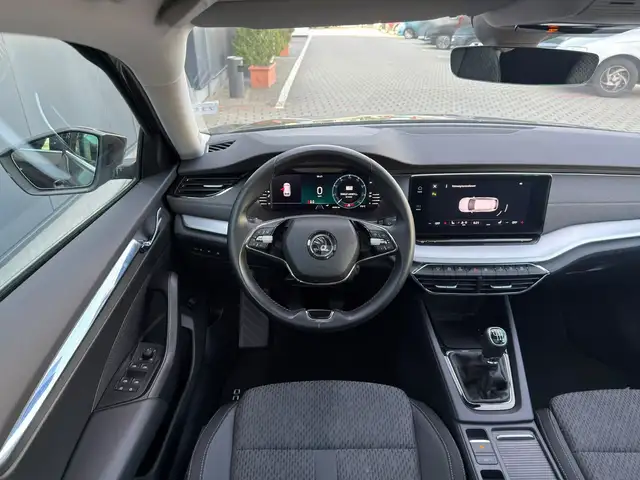 Skoda Octavia view 30