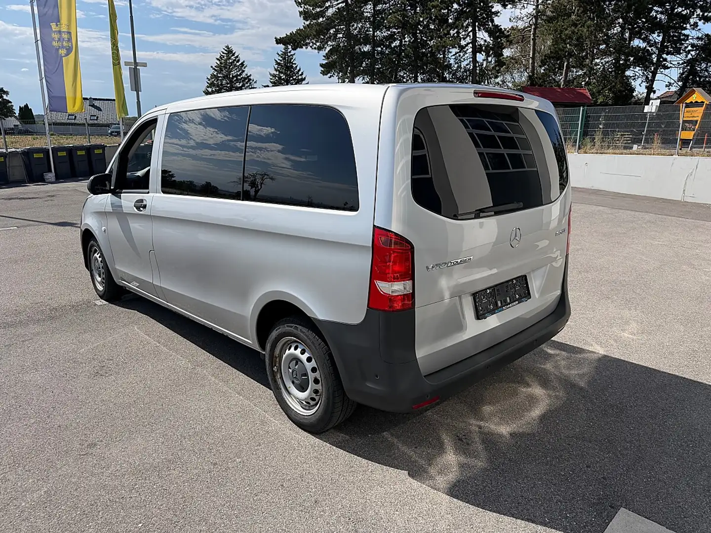 Mercedes-Benz Vito Tourer 114 CDI BlueTEC Pro kompakt Grau - 2