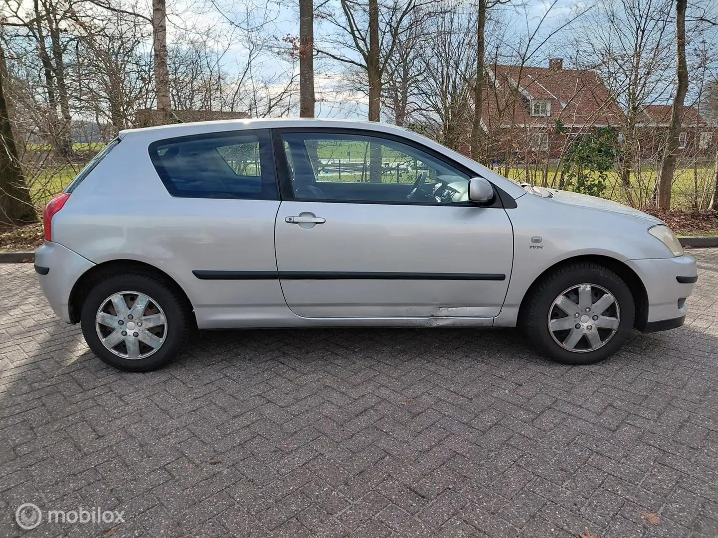 Toyota Corolla 1.4 VVT-i APK 10-2026 motor slaat niet aan. Grau - 2