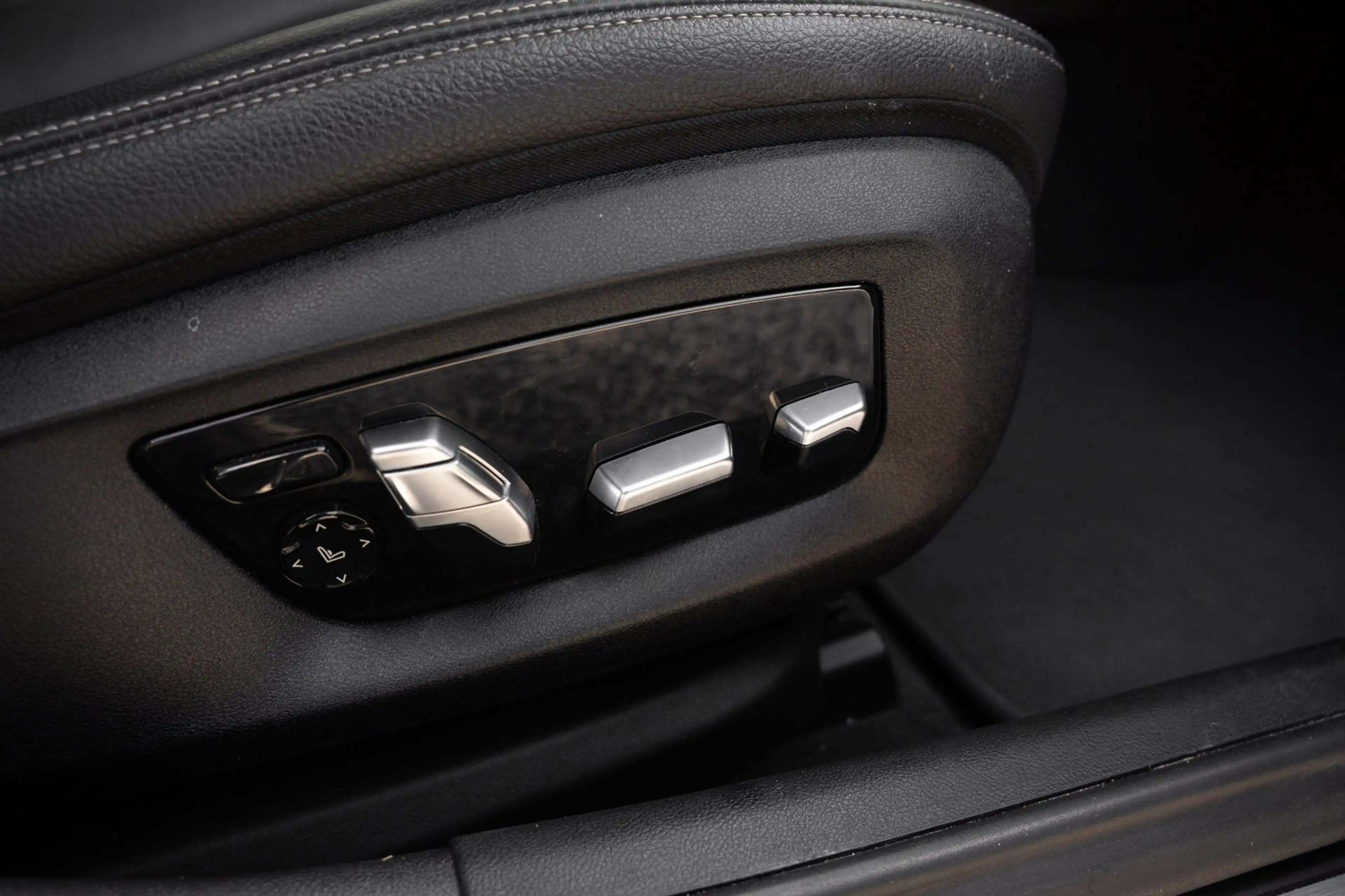 BMW 520 5-serie Touring 520e Navi/Leder/Trekhaak/Cruise — photo 15