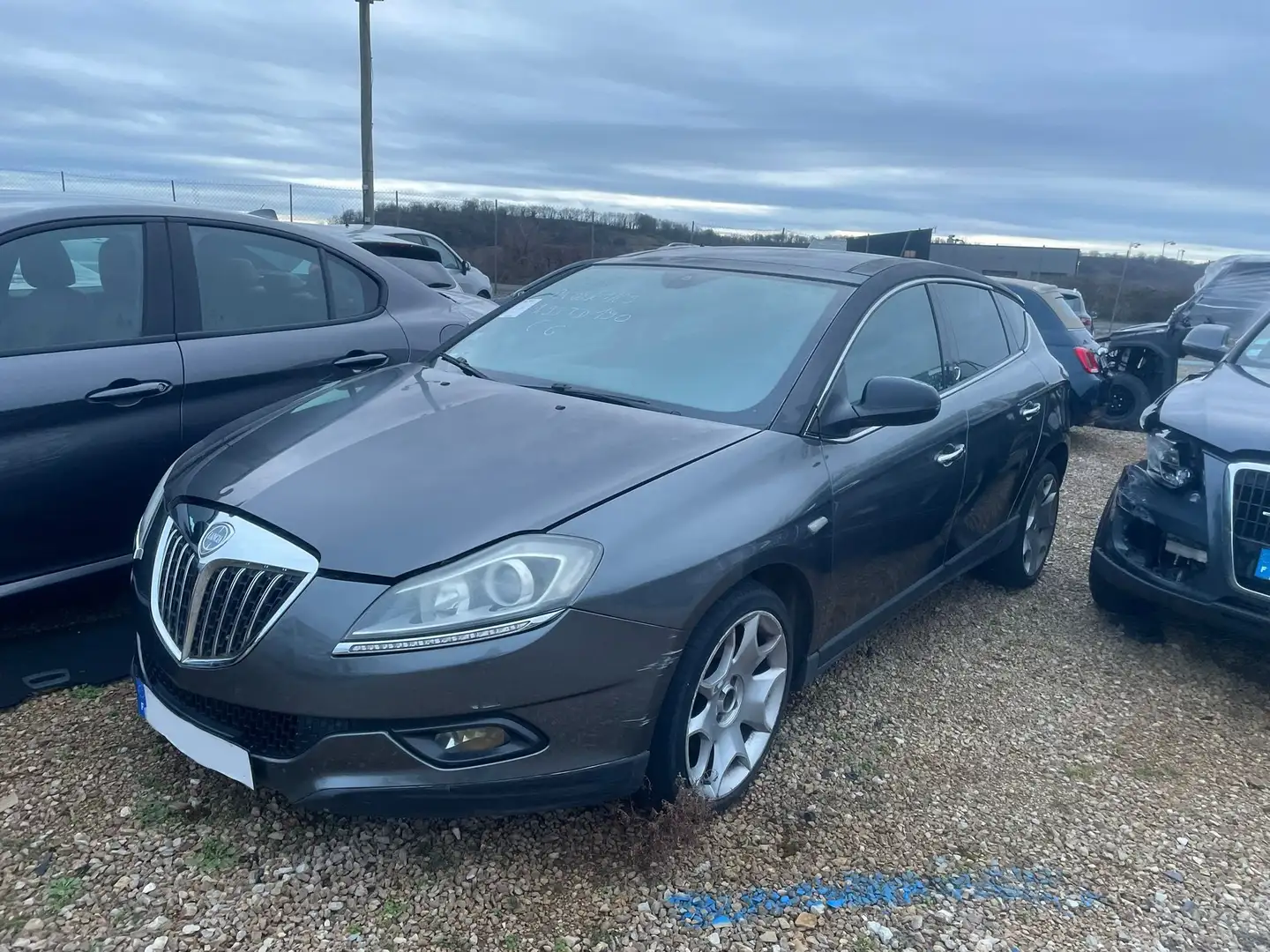 Lancia Delta Delta 1.9 Multijet TwinTurbo 190 Di Lusso / 4649PR Schwarz - 2