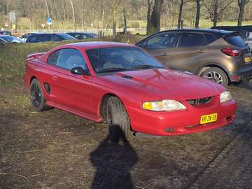 5.0 HO V8 handgeschakeld