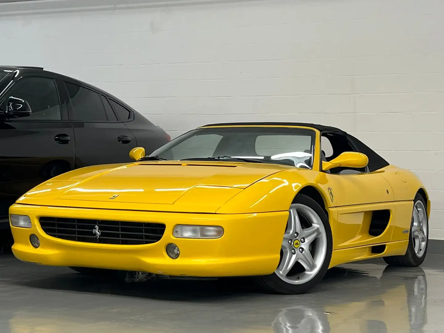 Ferrari F355 3.5i V8 40v F1 Žlutá - 1