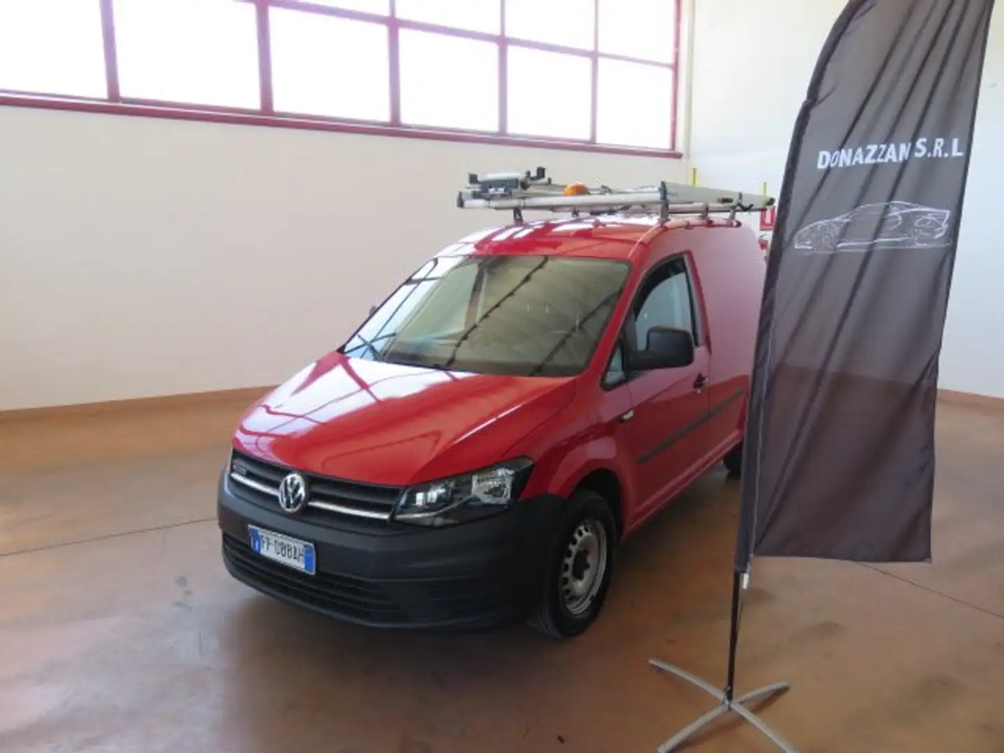 Volkswagen Caddy Rood - 1