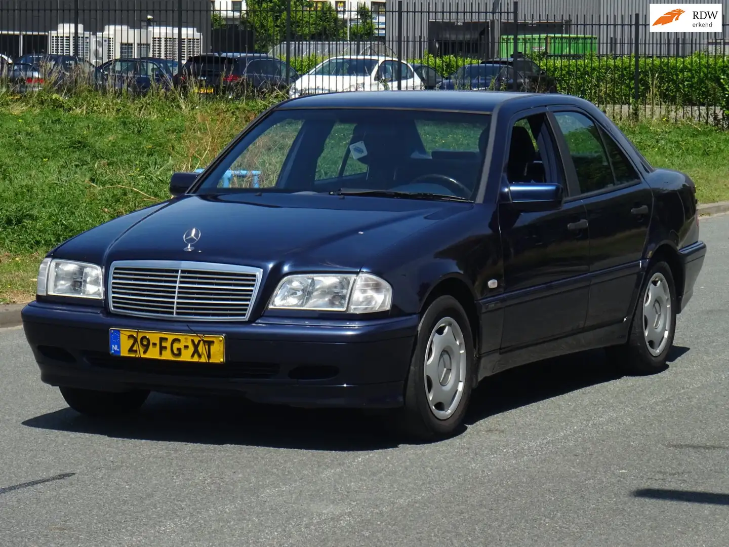 Mercedes-Benz C 200 Classic BJ2000 NAP/AIRCO/CRUISE Mavi - 1