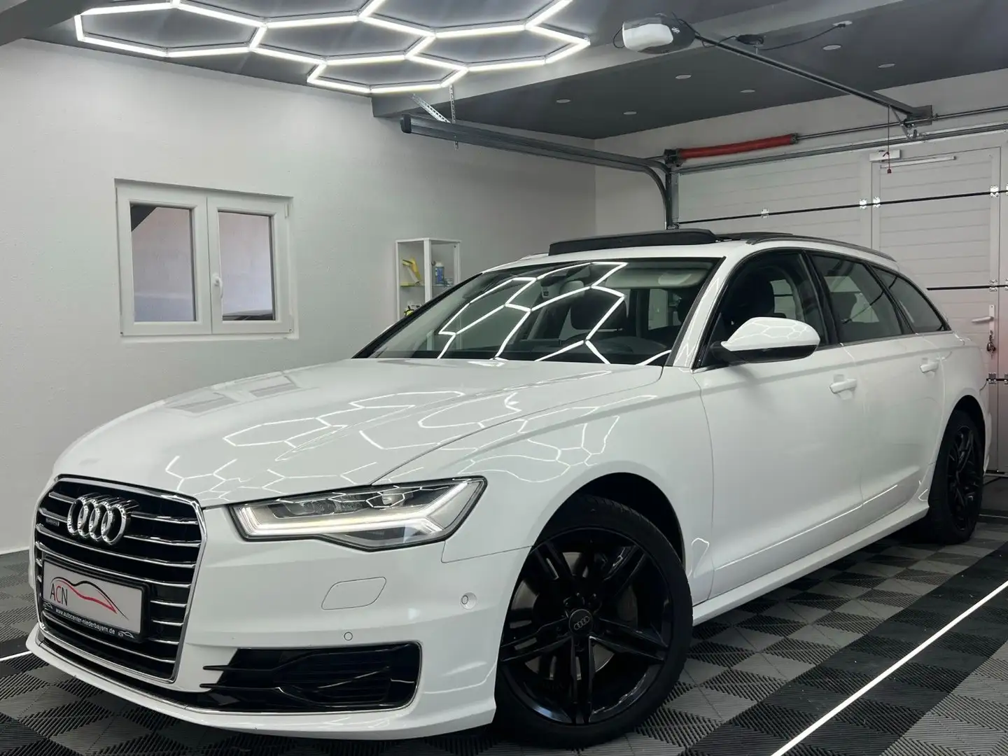 Audi A6 Avant 3.0 TDI Quattro/LED/HuD/AHK/PANO/NAVI+ Wit - 1
