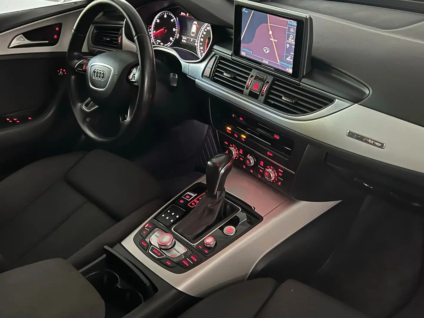 Audi A6 Avant 3.0 TDI Quattro/LED/HuD/AHK/PANO/NAVI+ Wit - 2