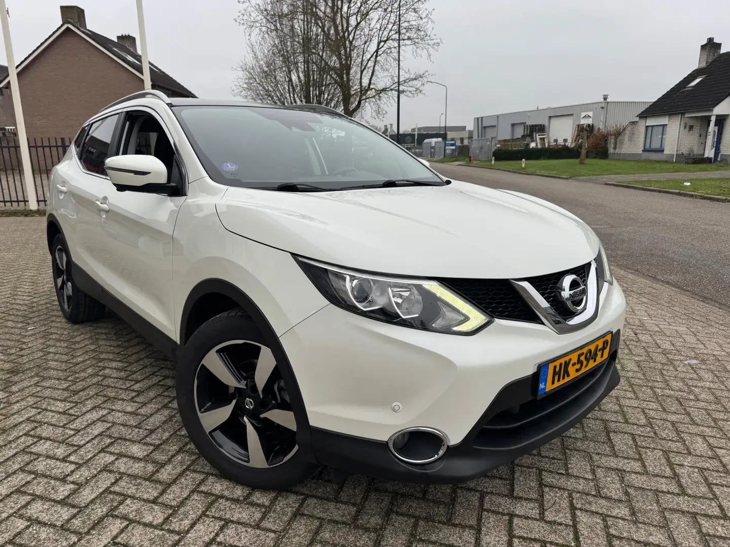Nissan Qashqai 1.2 Connect Automaat,Panodak,camera Blanc - 2