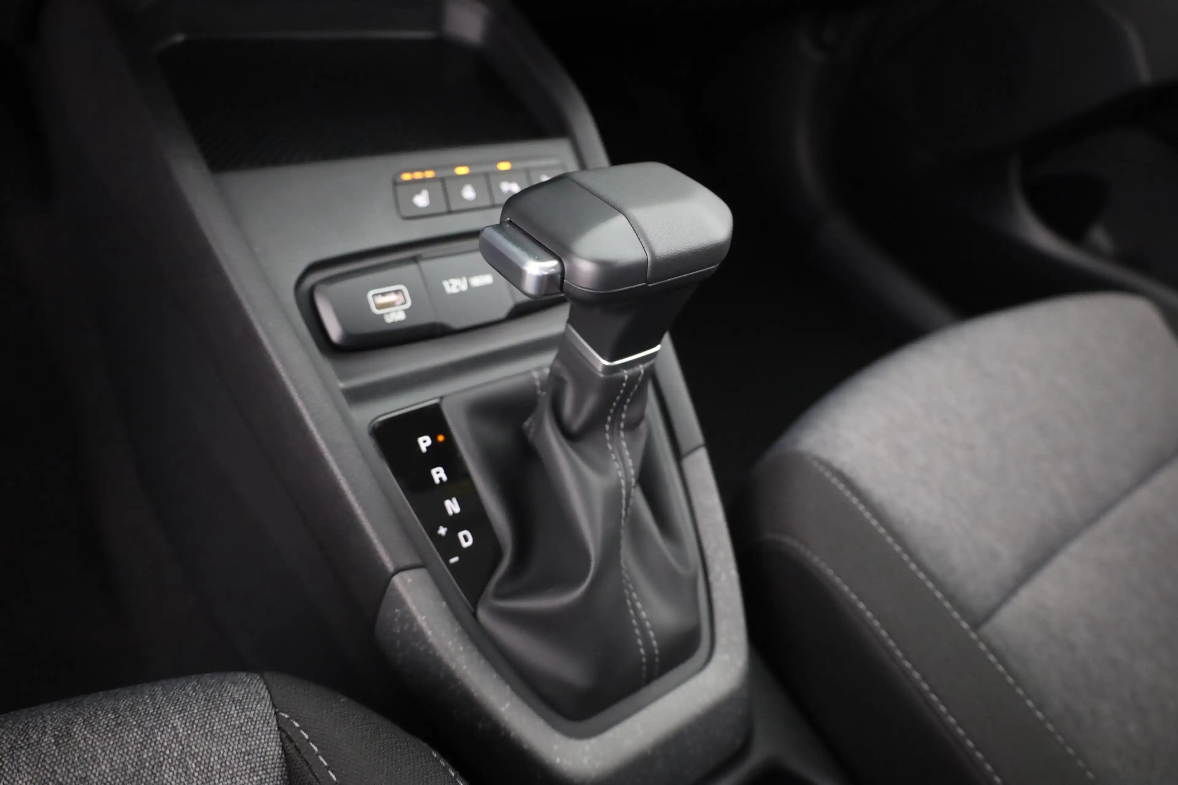 Kia Stonic 1.0 T-GDI Aut. Facelift Navi Kamera Sitzhei — photo 14