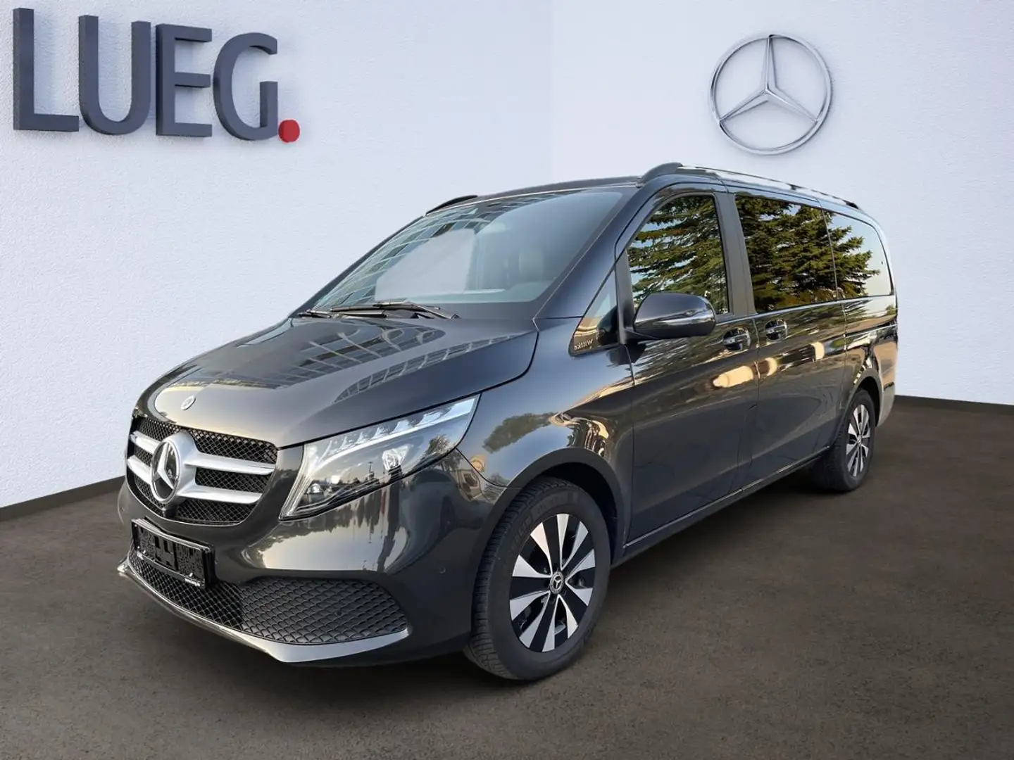 Mercedes-Benz V 300 d 4MATIC Lang el.Schiebe SpurW AHK Pano Grau - 2