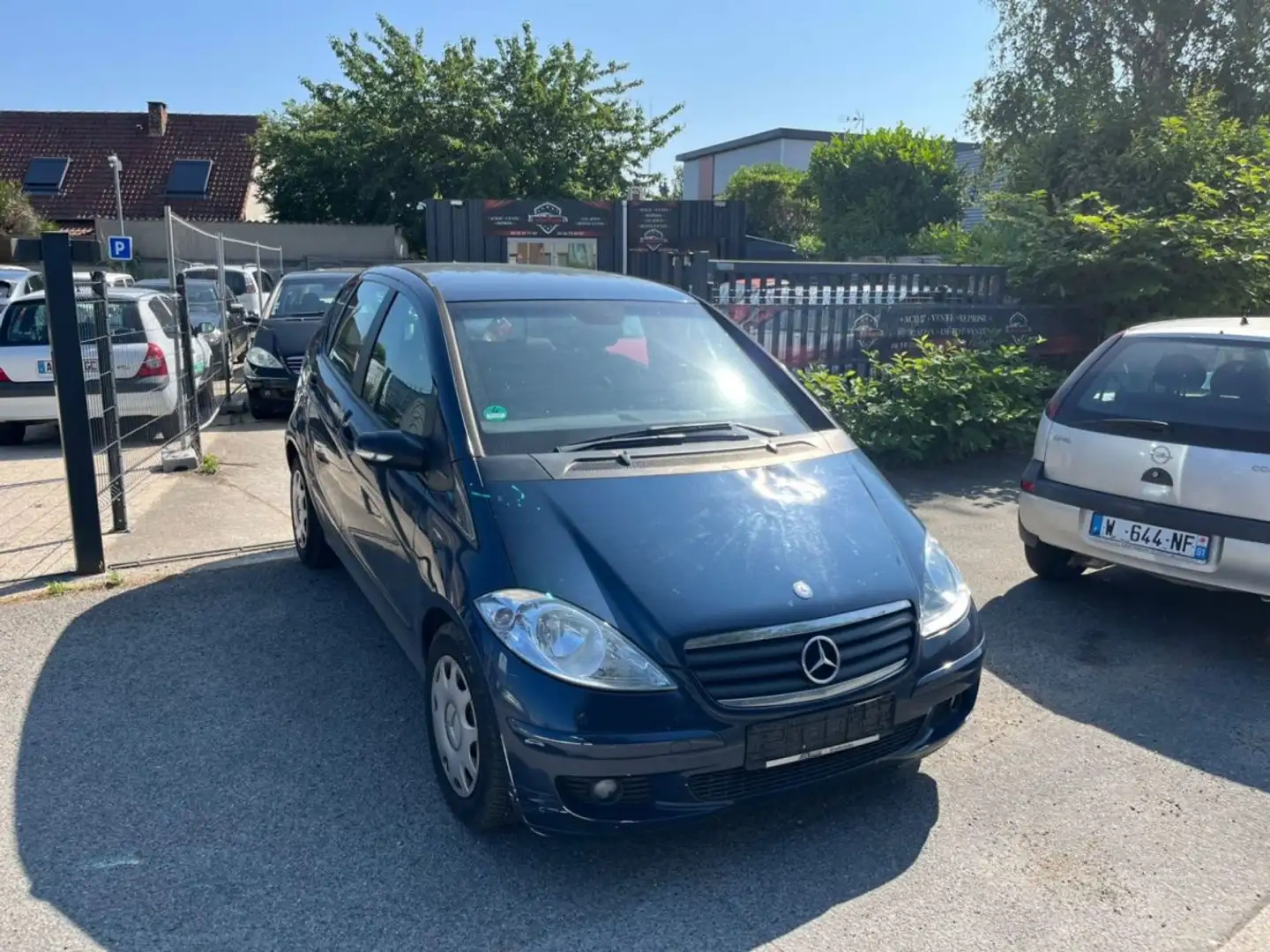 Mercedes-Benz A 150 CLASSE A (W169) 150 CLASSIC CVT Bleu - 1