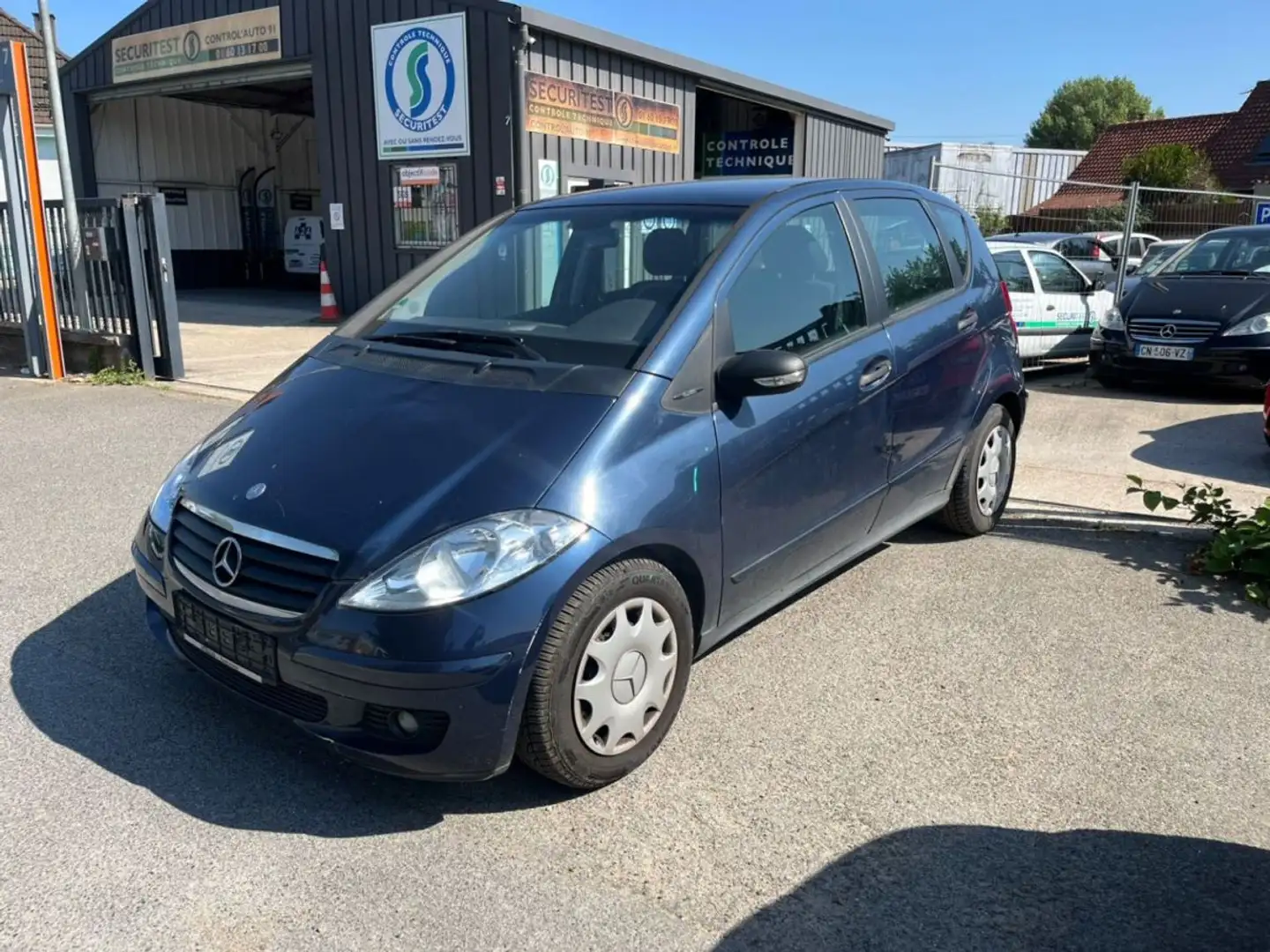 Mercedes-Benz A 150 CLASSE A (W169) 150 CLASSIC CVT Bleu - 2