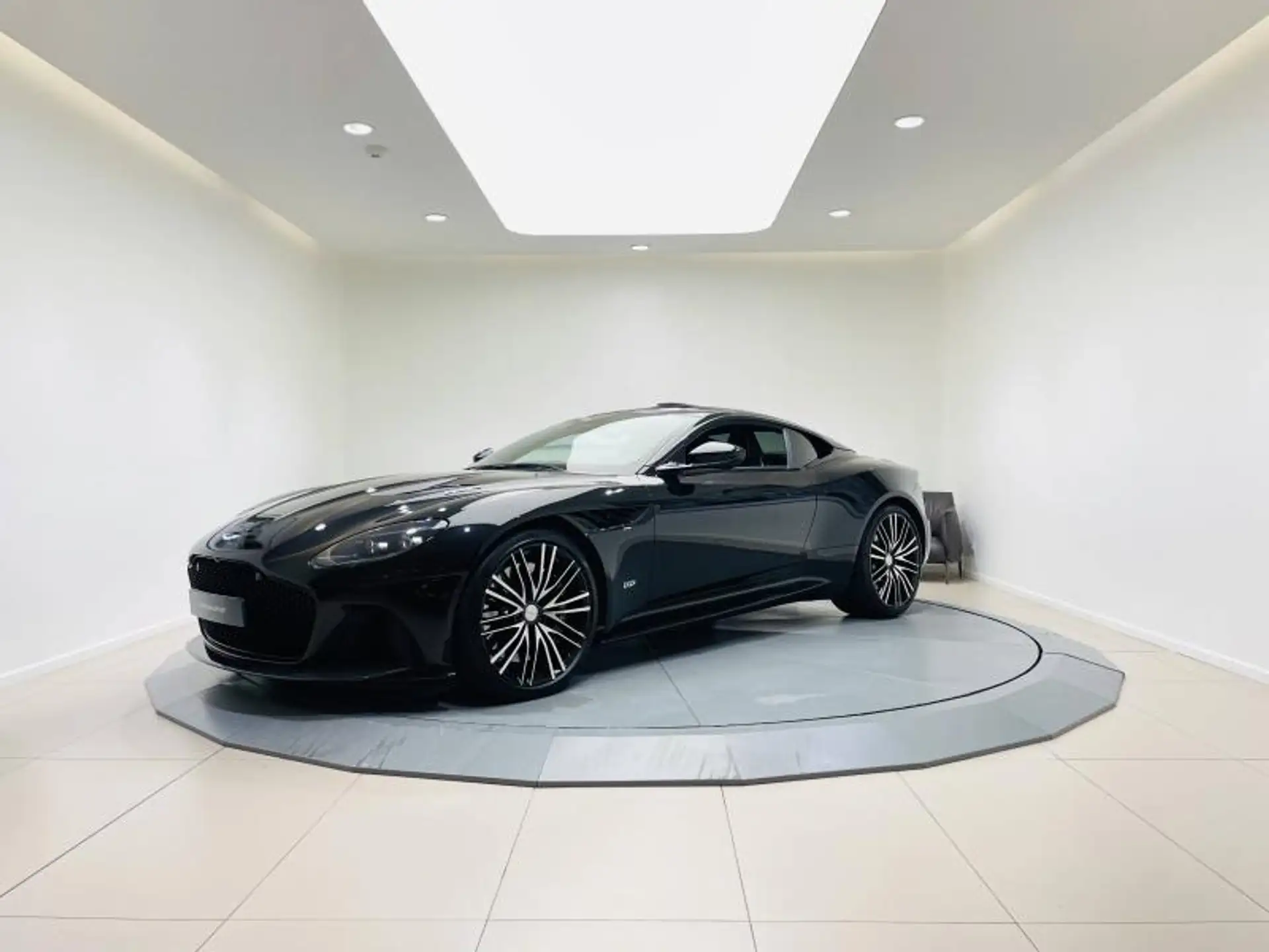 애스턴마틴 DBS Coupe 2020 검정 사진 1