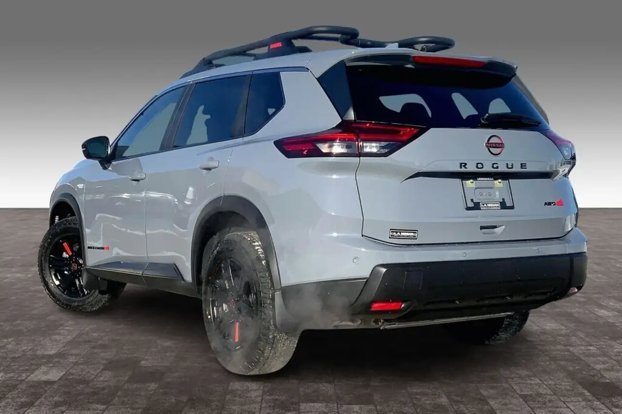 Nissan Rogue снимка Nissan Rogue