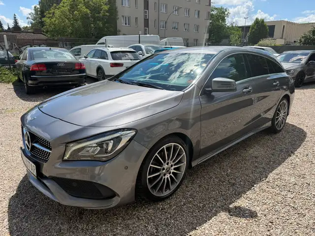 Mercedes-Benz CLA 200 CLA 200 d Shooting Brake 4MATIC AMG Line*Xenon