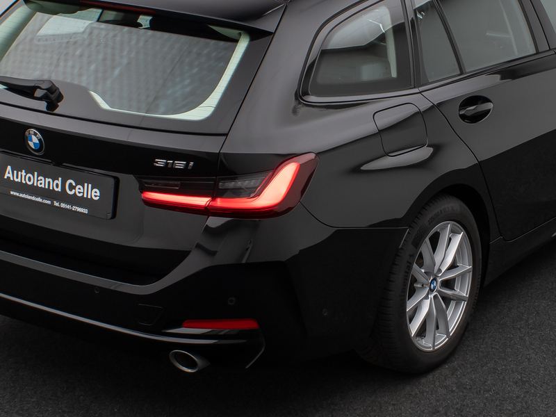 BMW 318 Kamera DAB Sportlenkrad CockPit+ Alarm LED — photo 15