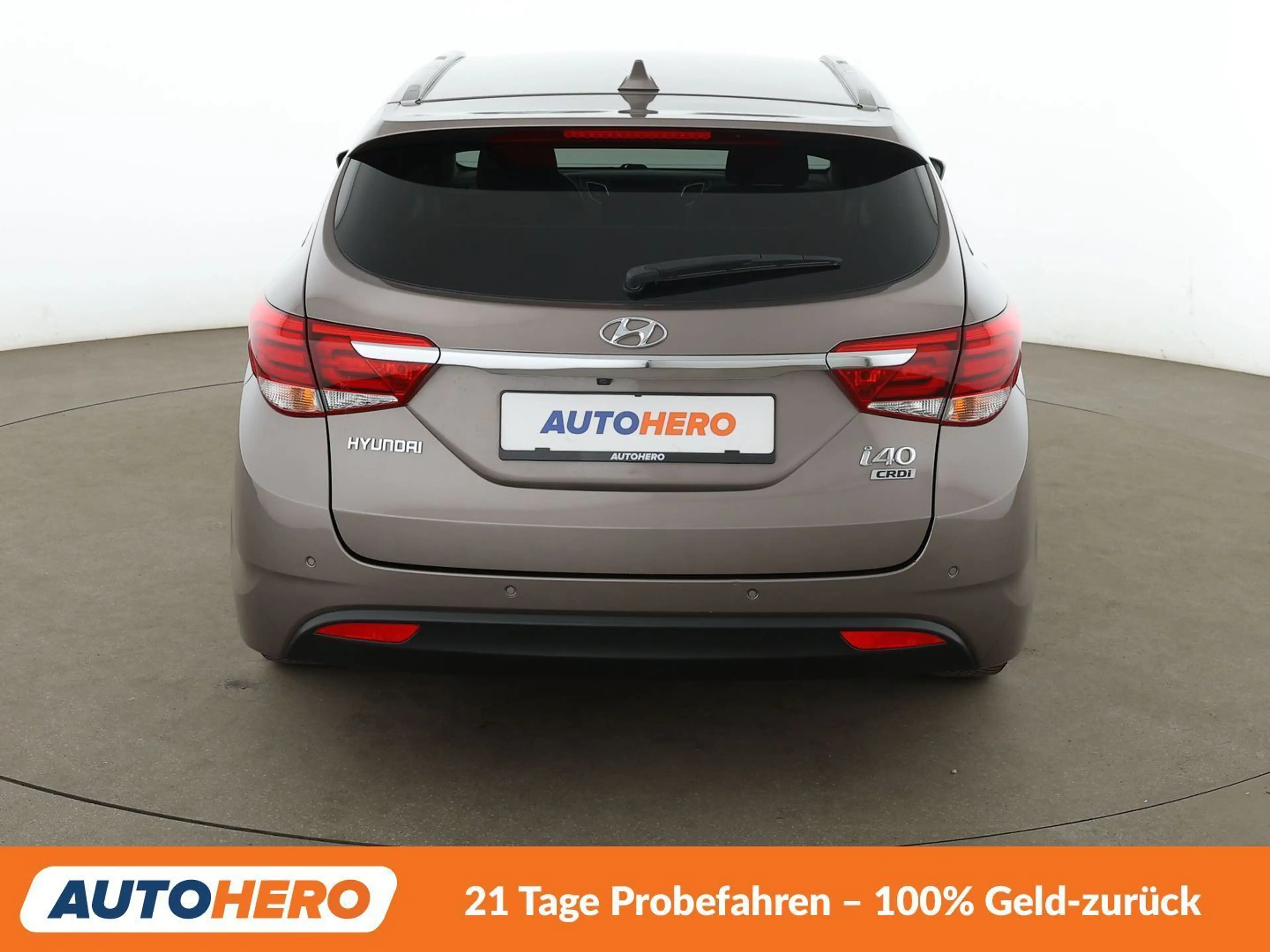 Hyundai i40 1.6 CRDi Space Aut.*TEMP*CAM*PDC*SHZ*ALU*KLIMA* — photo 5
