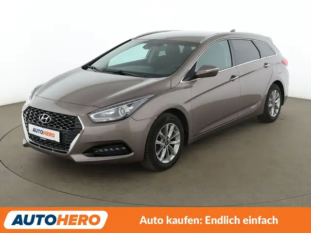 Hyundai i40 1.6 CRDi Space Aut.*TEMP*CAM*PDC*SHZ*ALU*KLIMA*