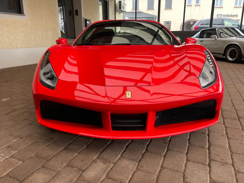 Ferrari 488 Spider Racing-Seats / Titan — photo 2