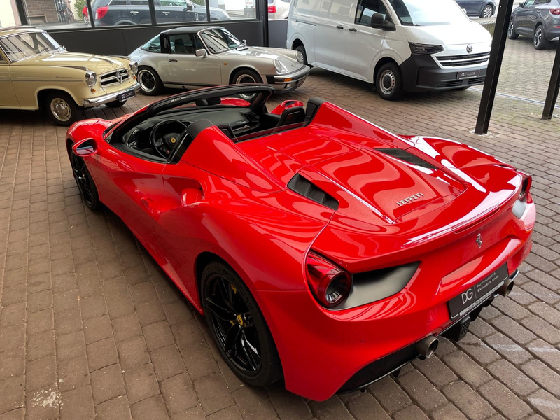 Ferrari 488 Spider Racing-Seats / Titan — photo 8