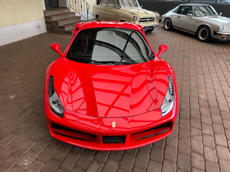 Ferrari 488 Spider Racing-Seats / Titan — photo 3