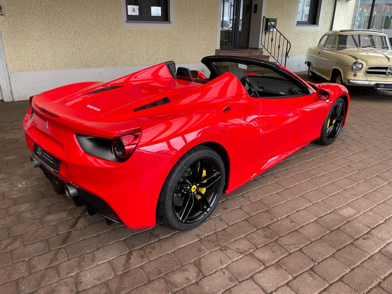 Ferrari 488 Spider Racing-Seats / Titan — photo 9