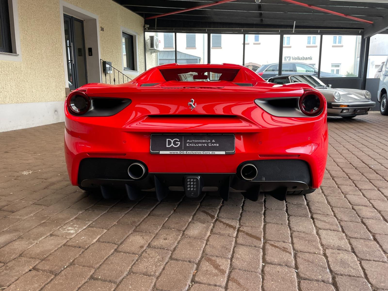 Ferrari 488 Spider Racing-Seats / Titan — photo 5
