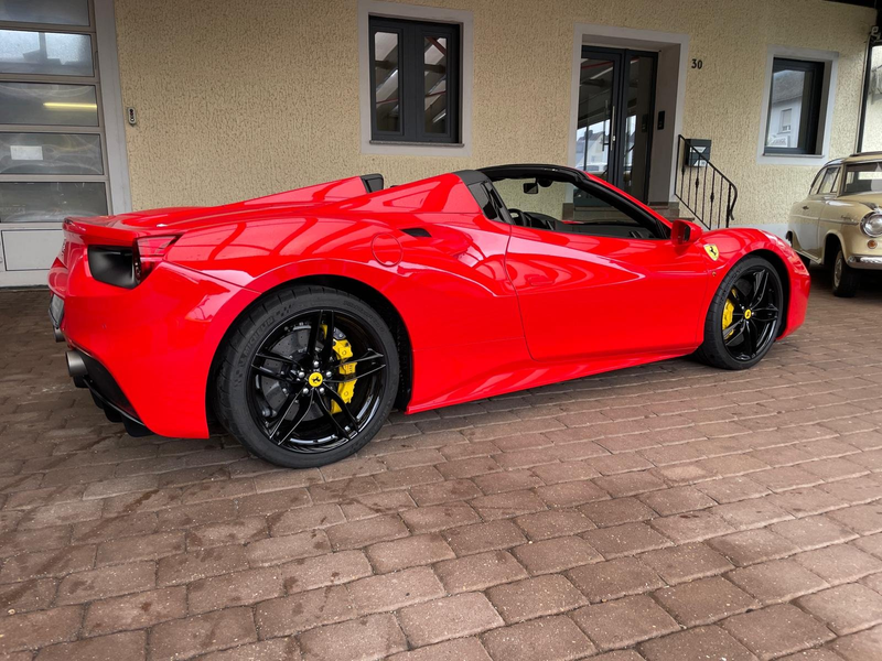Ferrari 488 Spider Racing-Seats / Titan — photo 10