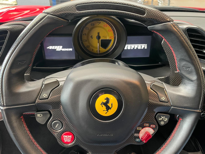 Ferrari 488 Spider Racing-Seats / Titan — photo 13