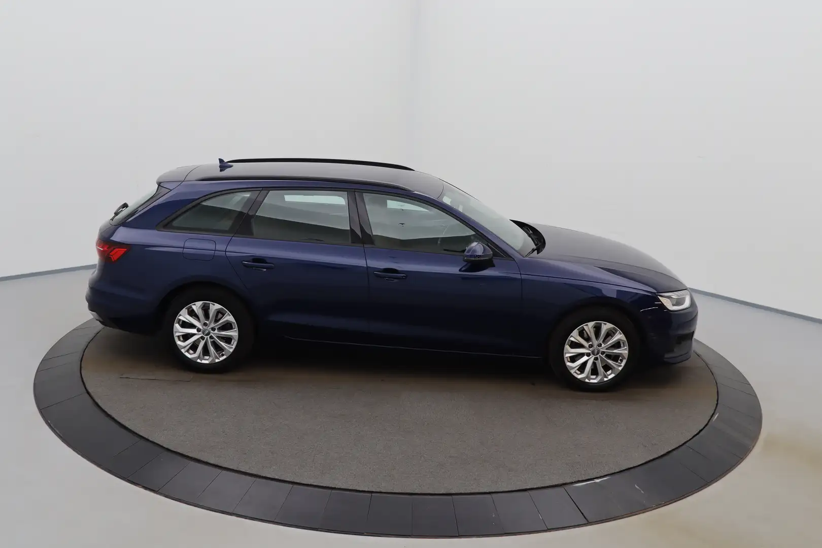 Audi A4 Avant 30 TDi Business+ Ed. S-Tronic LEDER/CUIR LED Blu/Azzurro - 2