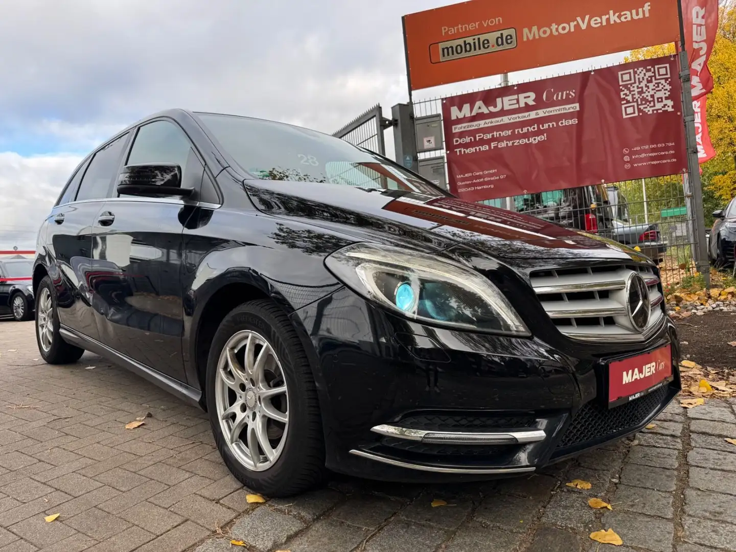 Mercedes-Benz B 180 NAVI*BI-XENON*BLUETOOTH*PDC*SHZ Schwarz - 1