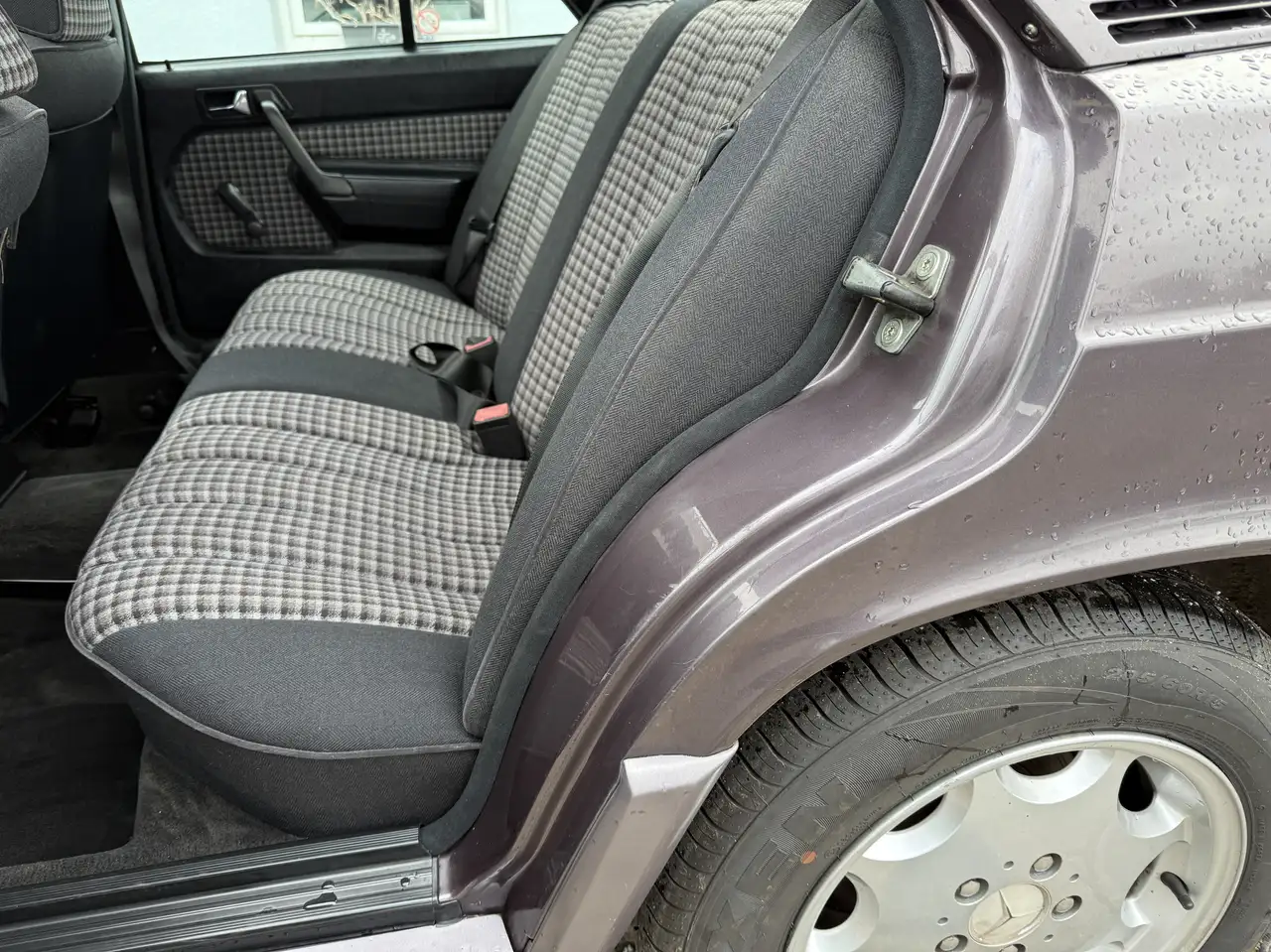 Mercedes-Benz 190 E 1.8, foto 11