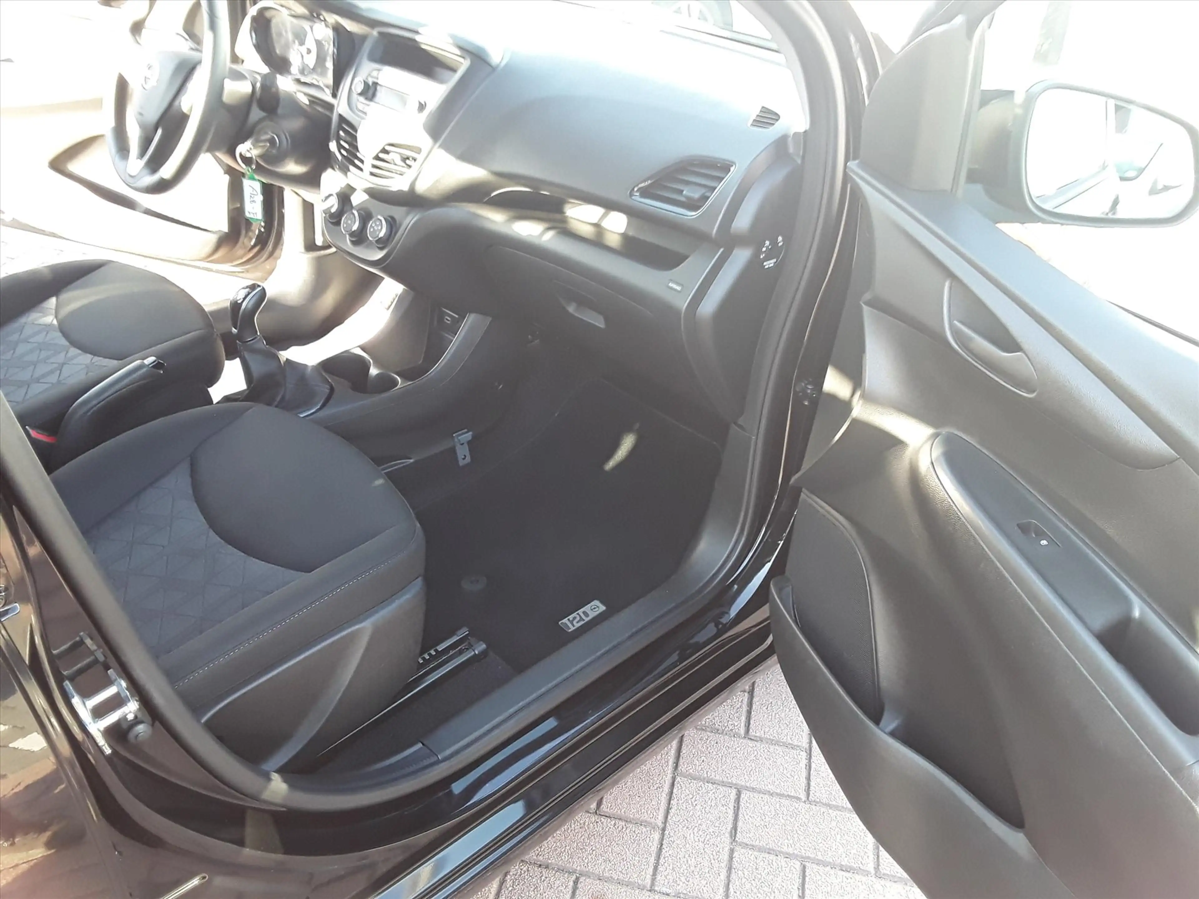 Opel Karl 1.0 Start/Stop 75pk 120 Jaar Edition — photo 23