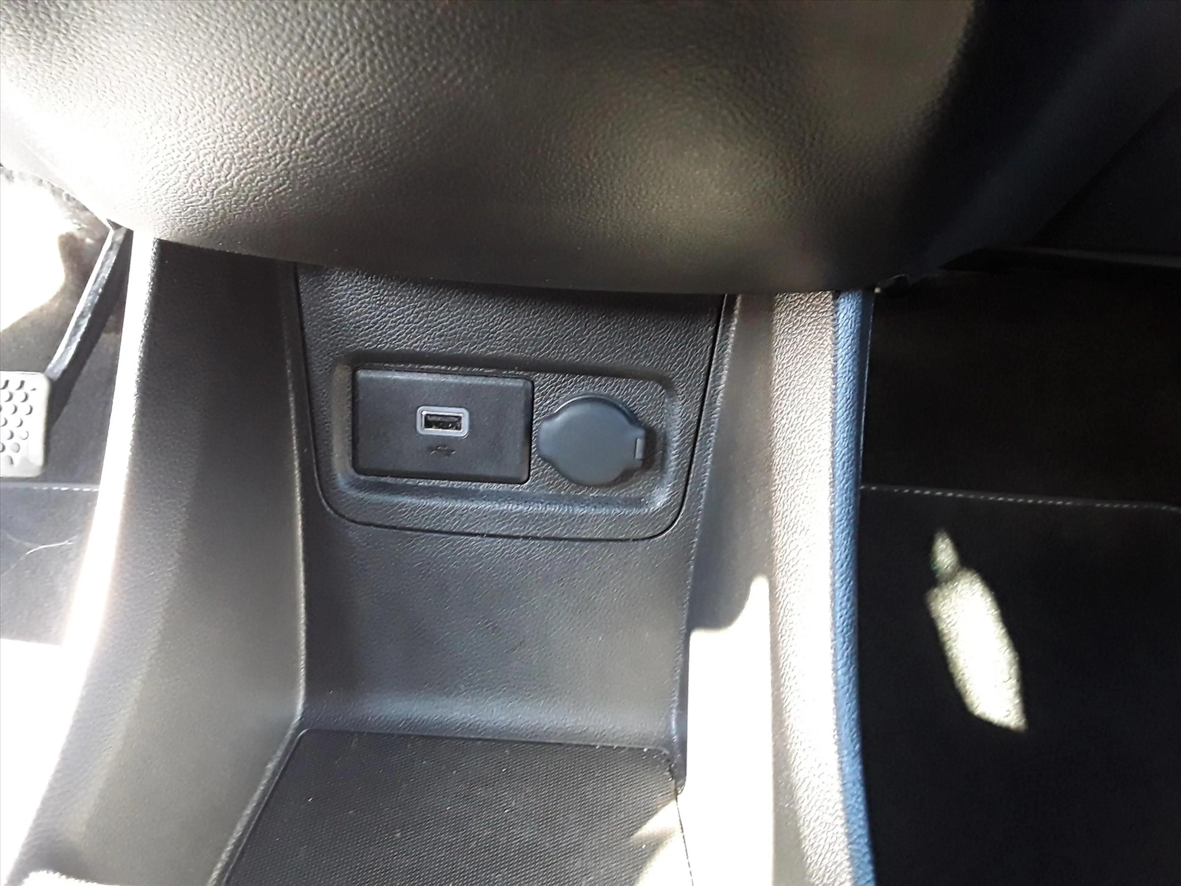 Opel Karl 1.0 Start/Stop 75pk 120 Jaar Edition — photo 16
