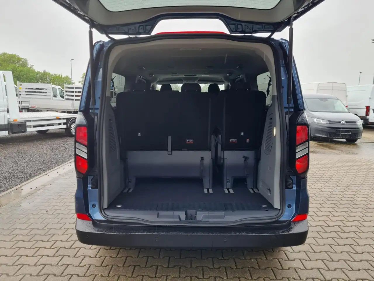 Ford Tourneo Custom 320 L2 Family 8 Sitzer 5x vorhanden Klima 16