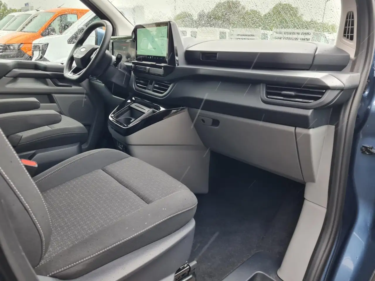 Ford Tourneo Custom 320 L2 Family 8 Sitzer 5x vorhanden Klima 14