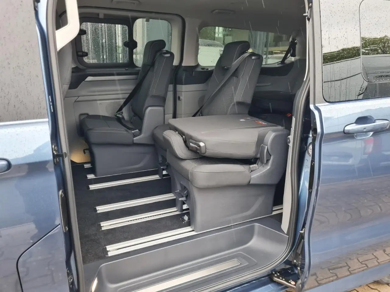Ford Tourneo Custom 320 L2 Family 8 Sitzer 5x vorhanden Klima 8