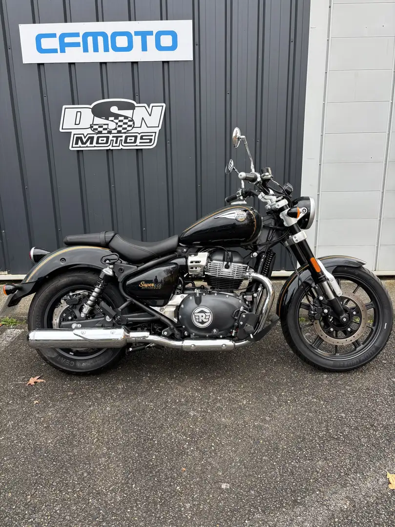 Royal Enfield Super Meteor 650 - 1