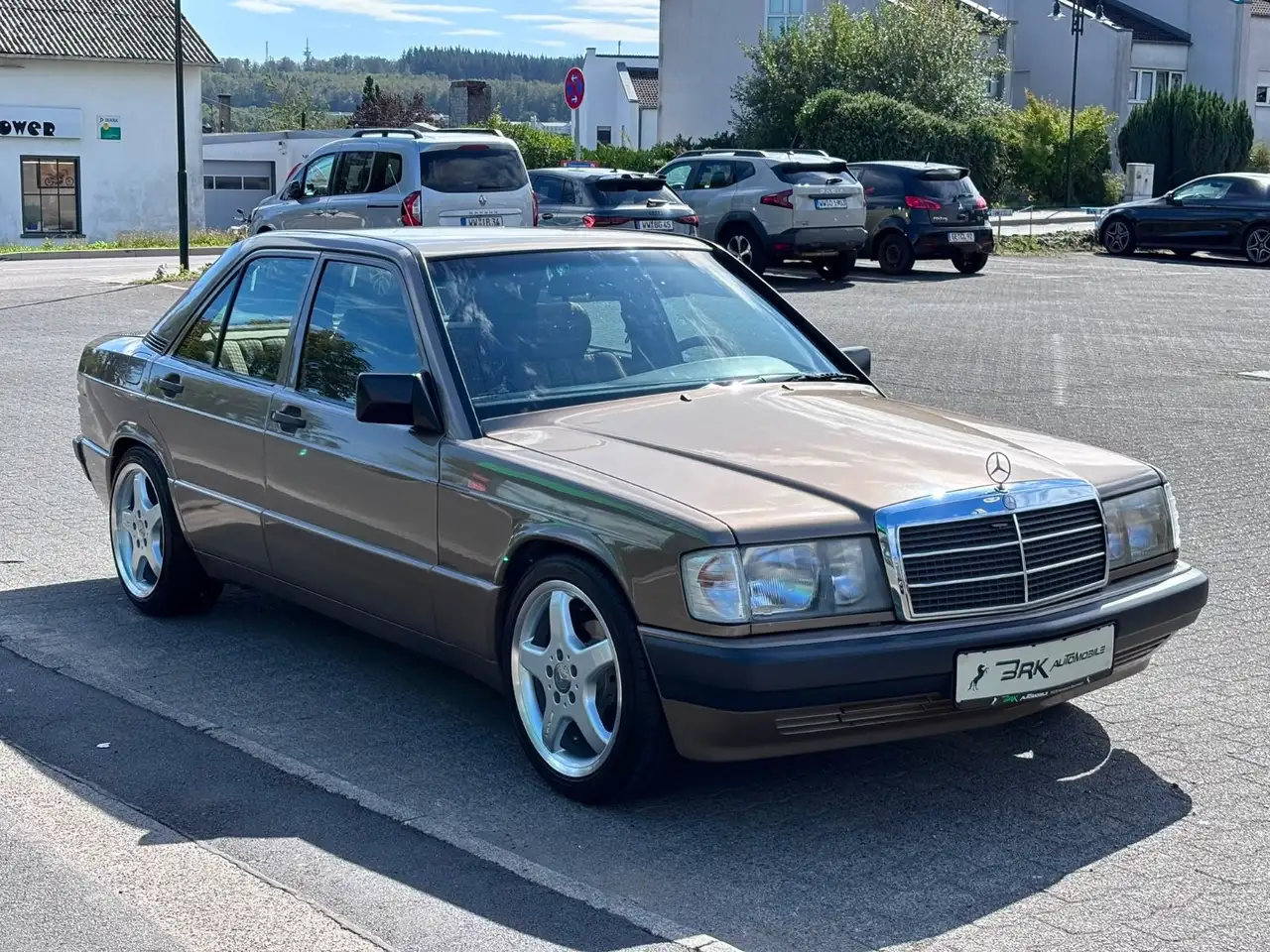 Mercedes-Benz 190 E 1.8 Automatik **GEPFLEGT*AMG STYLING III*, foto 3
