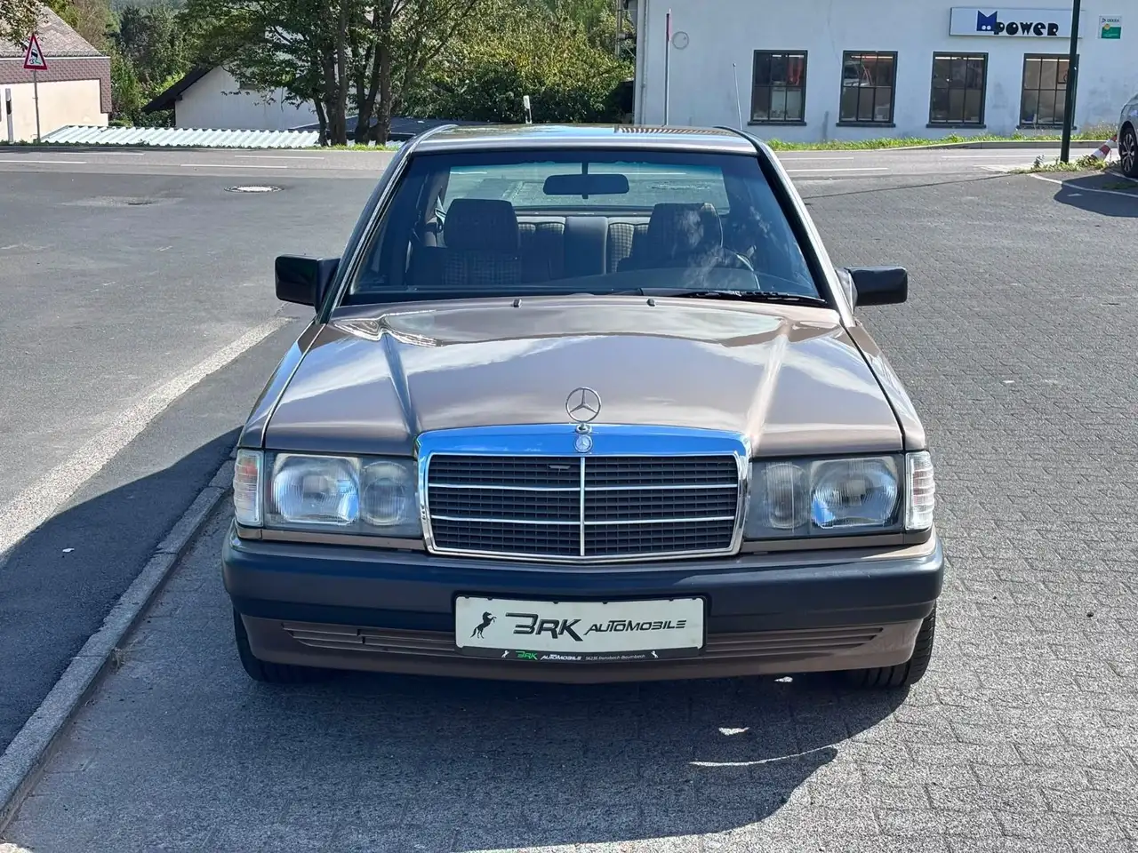 Mercedes-Benz 190 E 1.8 Automatik **GEPFLEGT*AMG STYLING III*, foto 2