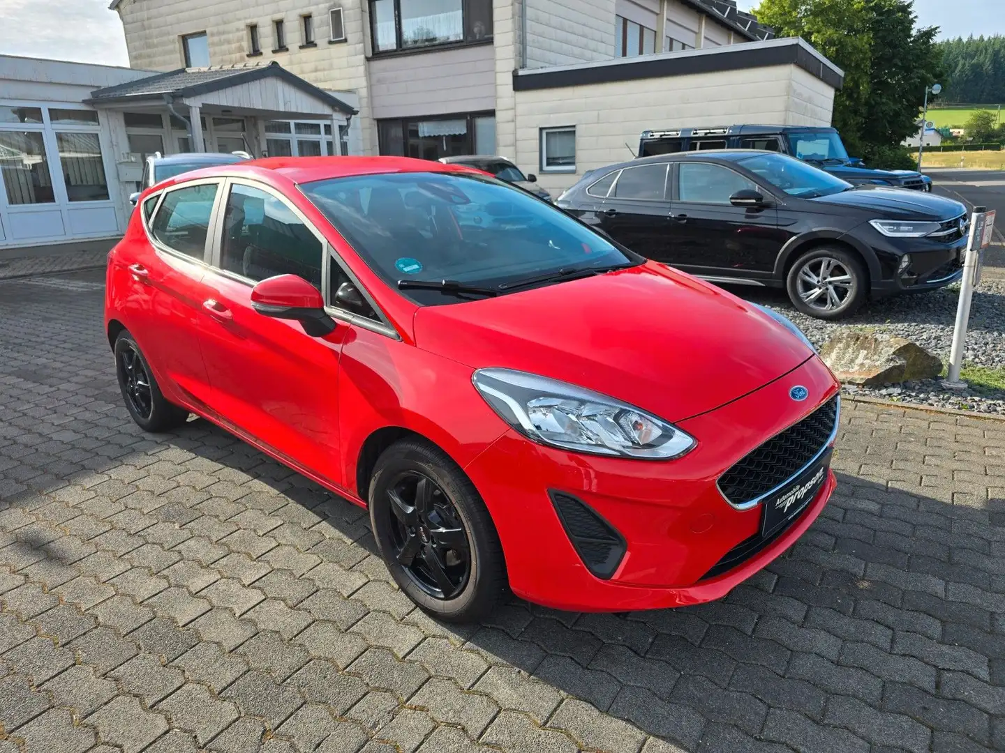 Ford Fiesta 1.1 Trend SHZ KLIMA BLUETOOTH Rot - 2