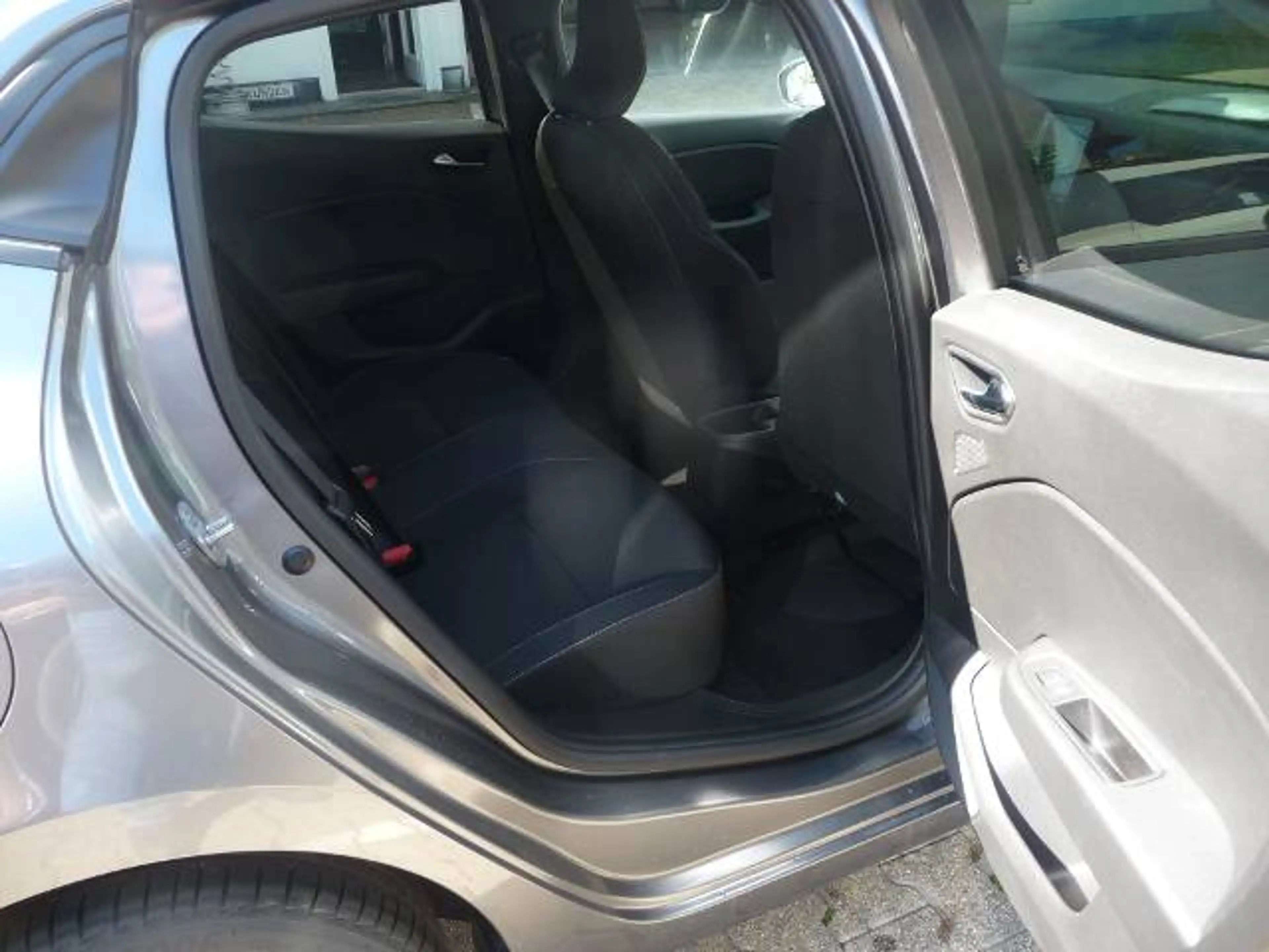 Mitsubishi Colt PLUS 1.0 T-Benziner 6-Gang — photo 8