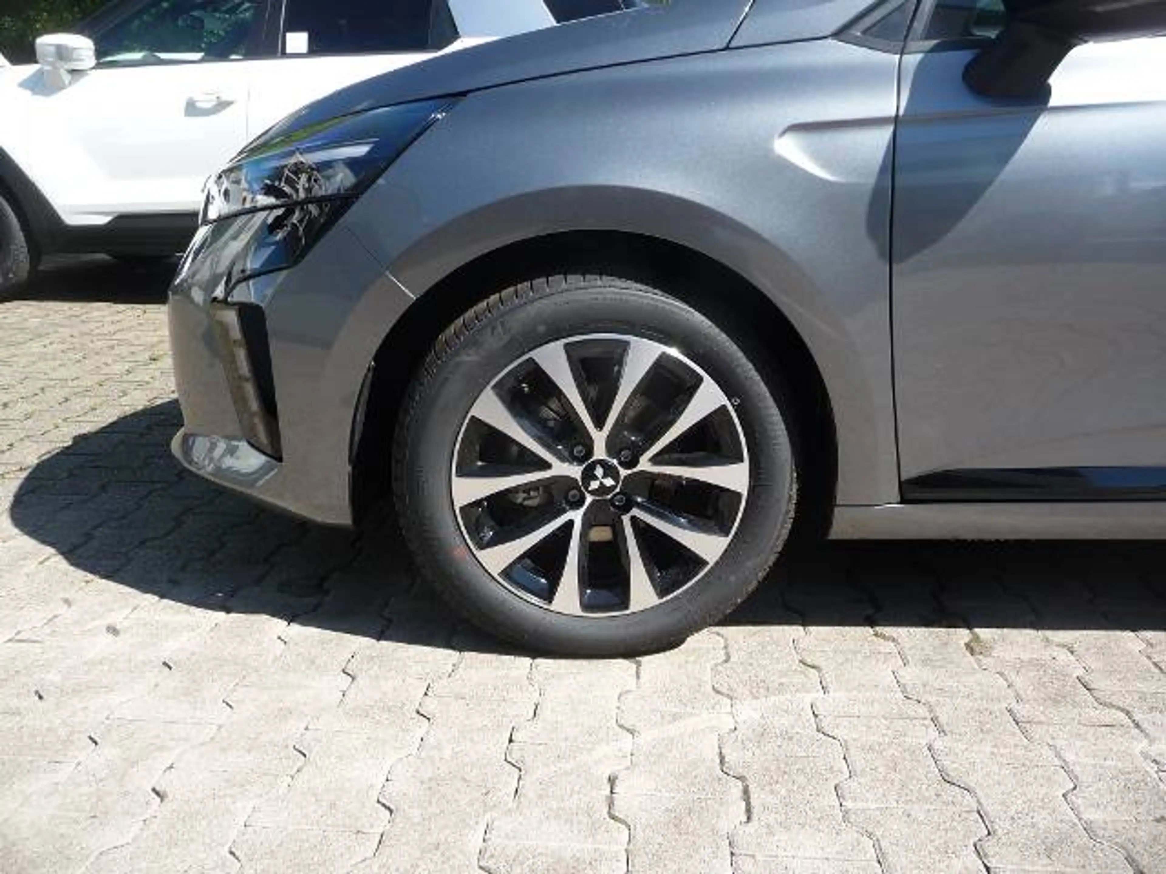 Mitsubishi Colt PLUS 1.0 T-Benziner 6-Gang — photo 2