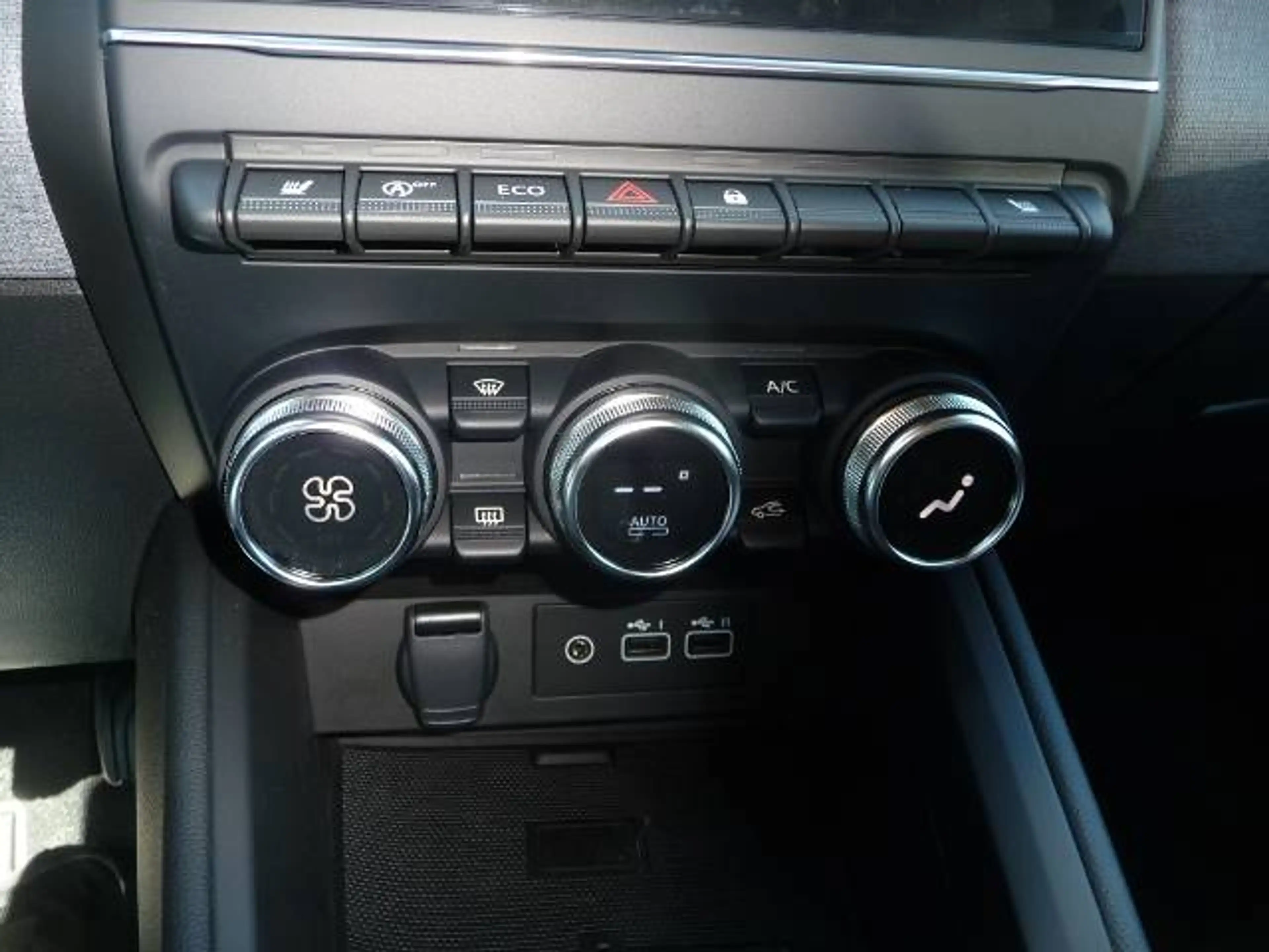 Mitsubishi Colt PLUS 1.0 T-Benziner 6-Gang — photo 14