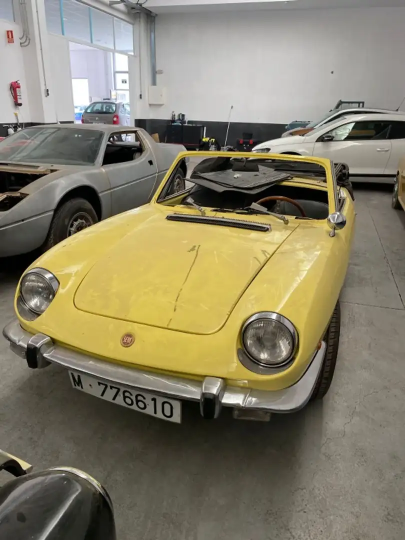 SEAT 850 Spider Жовтий - 1