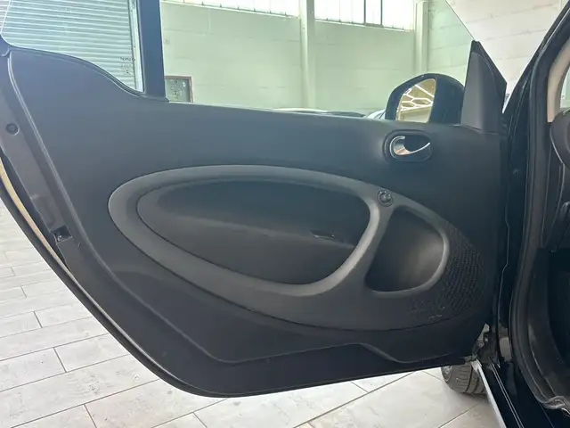 Smart Fortwo view 11
