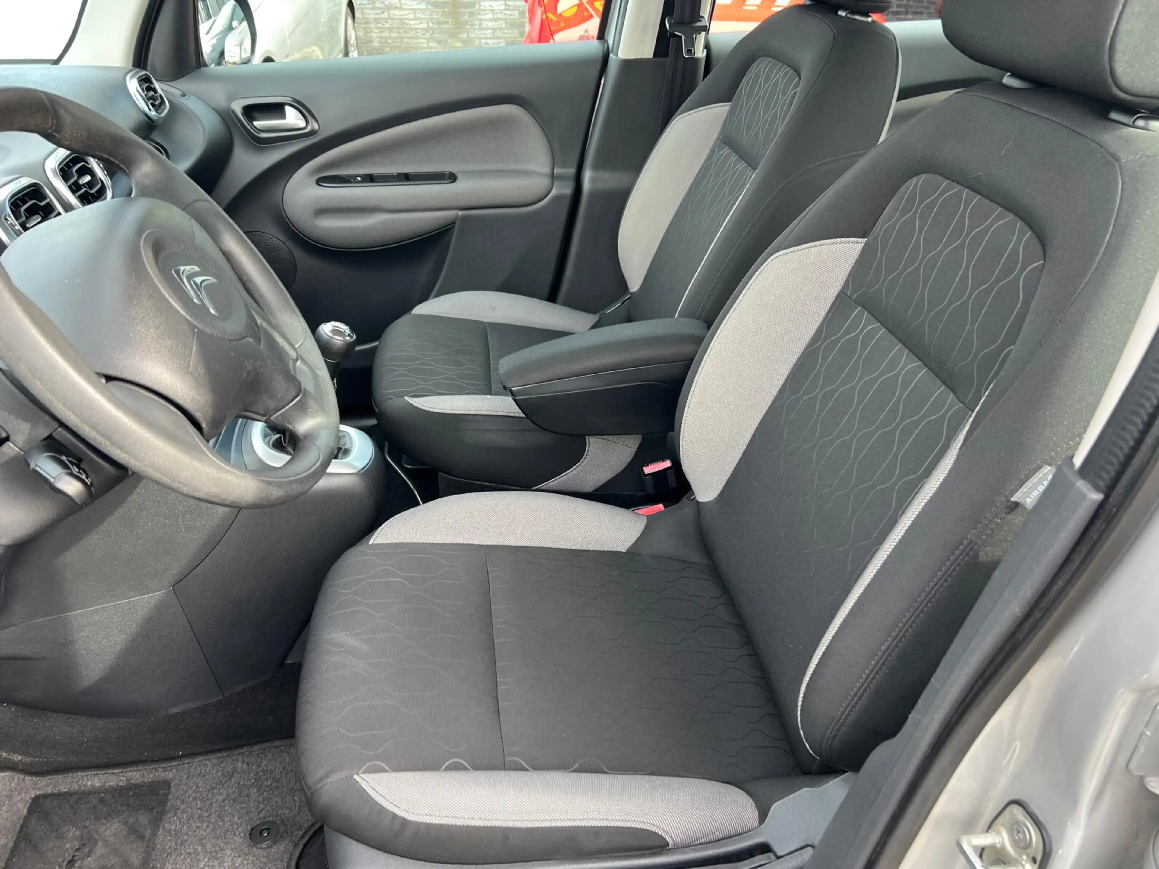 Citroen C3 Picasso 1.6 VTi Tendance — photo 10
