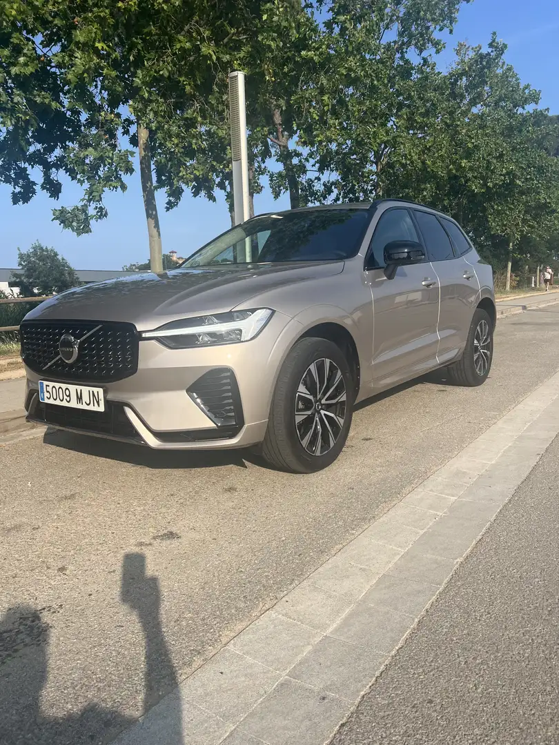 Volvo XC60 B4 D Plus Dark - 2