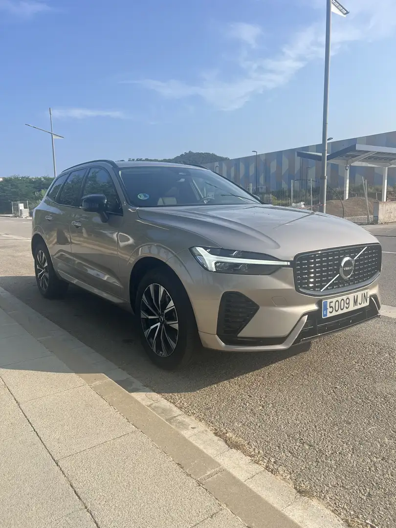 Volvo XC60 B4 D Plus Dark - 1