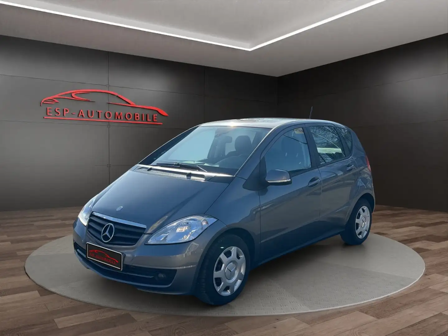 Mercedes-Benz A 180 Mercedes-Benz A 180 CDI*SHZ*KLIMA*PANO*TOP Grijs - 1